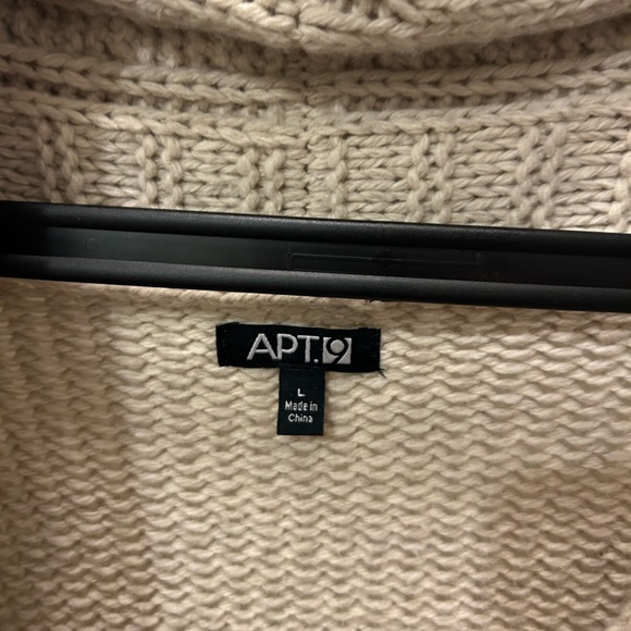 Apt 9 wrap sweater with removal brooch - Picture 3 of 6